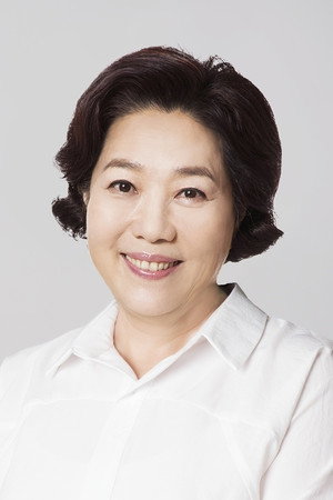 Yang Hee-kyung portrait