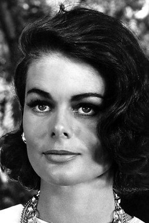 Dee Hartford portrait