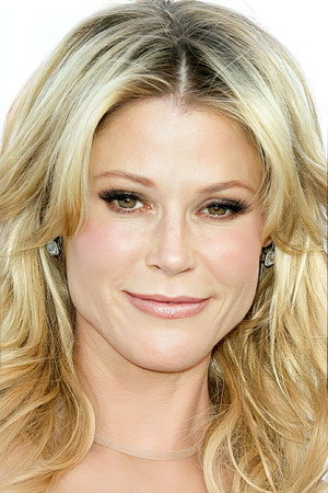 Julie Bowen portrait
