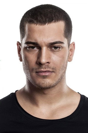 Çağatay Ulusoy portrait