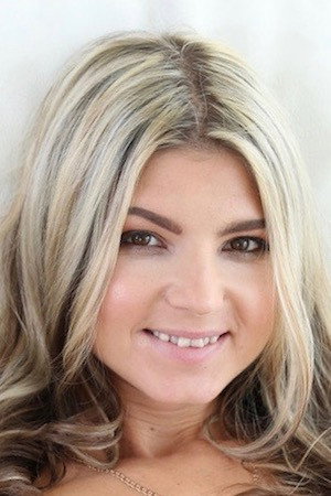 Gina Gerson portrait