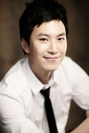 Park Ji-hwan portrait