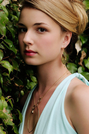 Emily VanCamp portrait