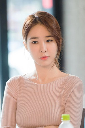 Yoo In-na portrait