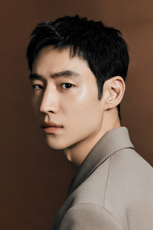 Lee Je-hoon portrait