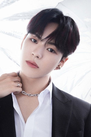Yoon Jae-hyuk portrait
