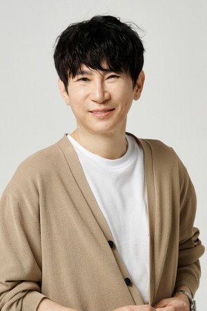 Lee Sun-jung portrait