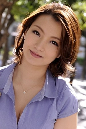 Takahashi Mio portrait