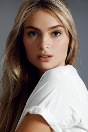 Aurélie Pons portrait