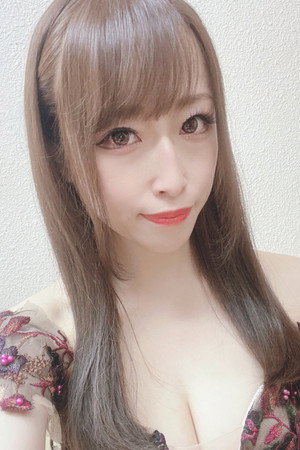 Narumi Sayaka portrait