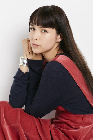 Mary Sara portrait