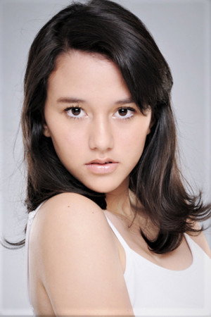 Dahlia Poland portrait