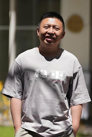 Jun Zhang portrait