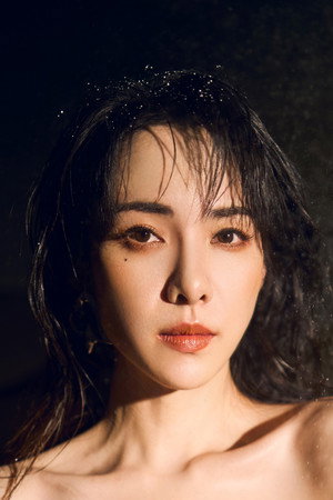 Yang Lei portrait
