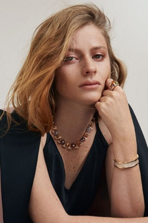 Ecem Uzun portrait