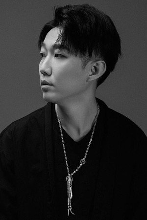 Xian Yuxuan portrait
