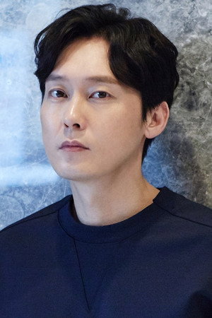 Park Byung-eun portrait