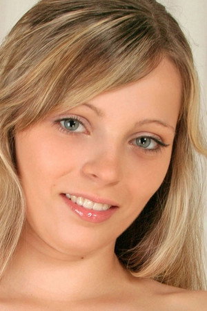 Niky Sweet portrait