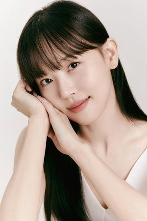 Kang Hanna portrait