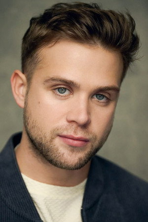 Leo Woodall portrait