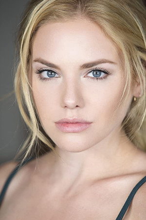 Mackenzie Mauzy portrait