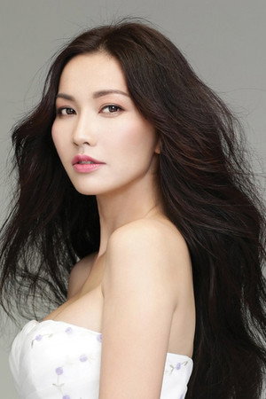 Kim Hiền portrait