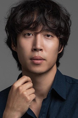 Lee Kyeong-uk portrait