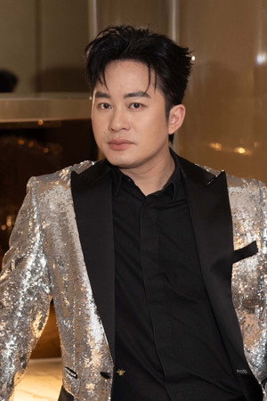 Tùng Dương portrait