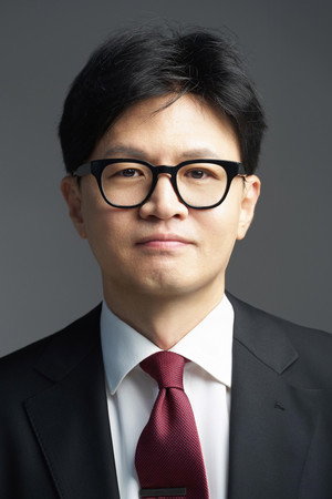 Han Dong-hoon portrait