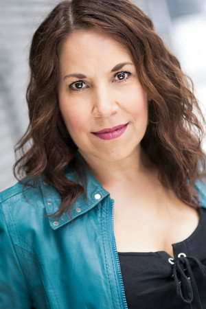 Dina Laura portrait
