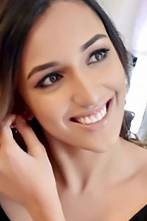 Thivya Naidu portrait
