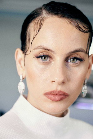 Milena Smit portrait