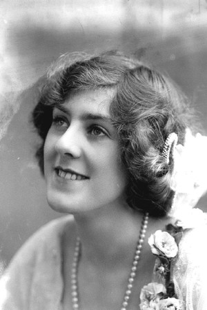 Cicely Courtneidge portrait
