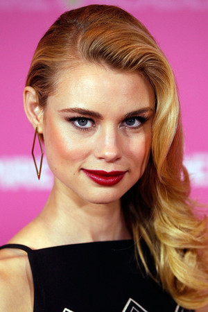 Lucy Fry portrait
