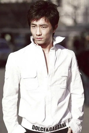 Yinglong Zhao portrait