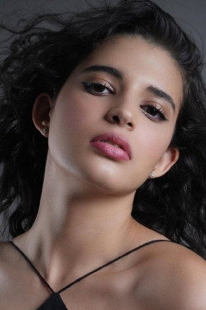 Luana Dutra portrait