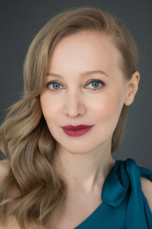 Mila Avgust portrait