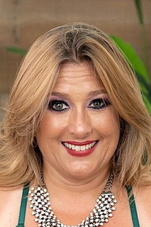 Mia Cummins portrait