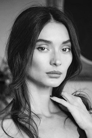 Errika Bigiou portrait