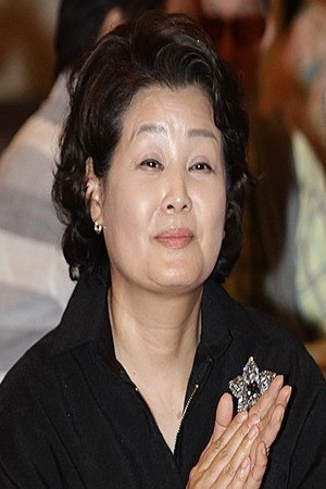 Lee Geum-ju portrait