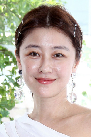 Vivi Lee portrait