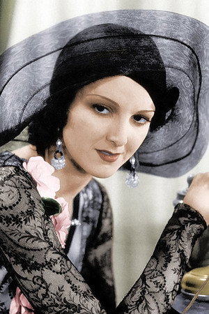 Lia Torá portrait