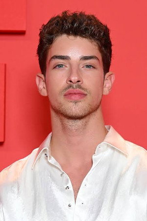 Manu Ríos portrait