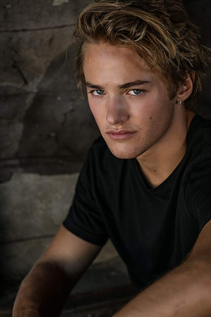 Mitchell Hoog portrait