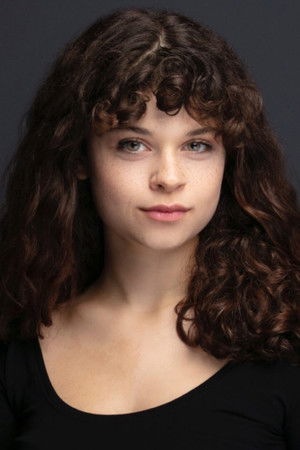 Eylül Ersöz portrait