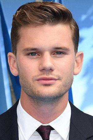 Jeremy Irvine portrait