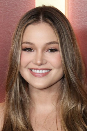 Olivia Holt portrait
