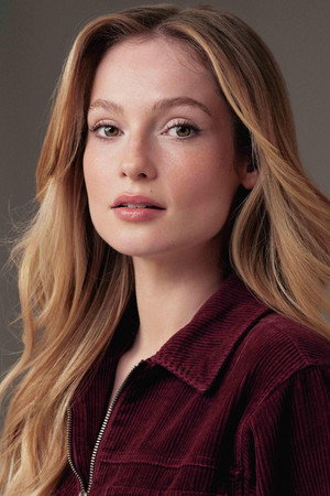 Hannah Dodd portrait