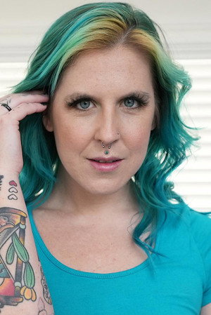 Nikki Zee portrait