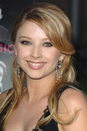Elisabeth Harnois portrait